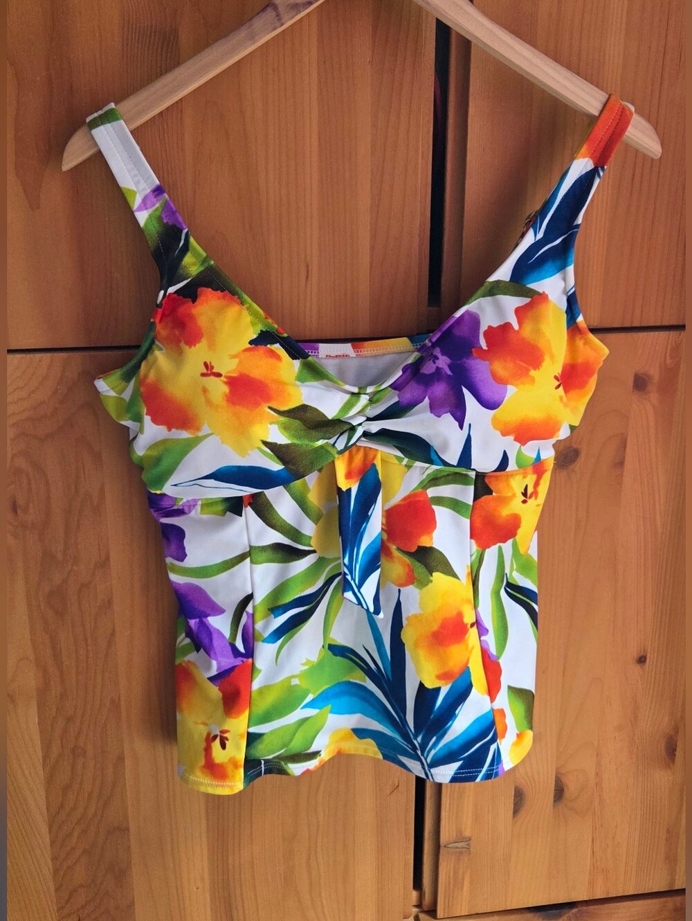 Miraclesuit Tropical Floral Tankini Top Size 12